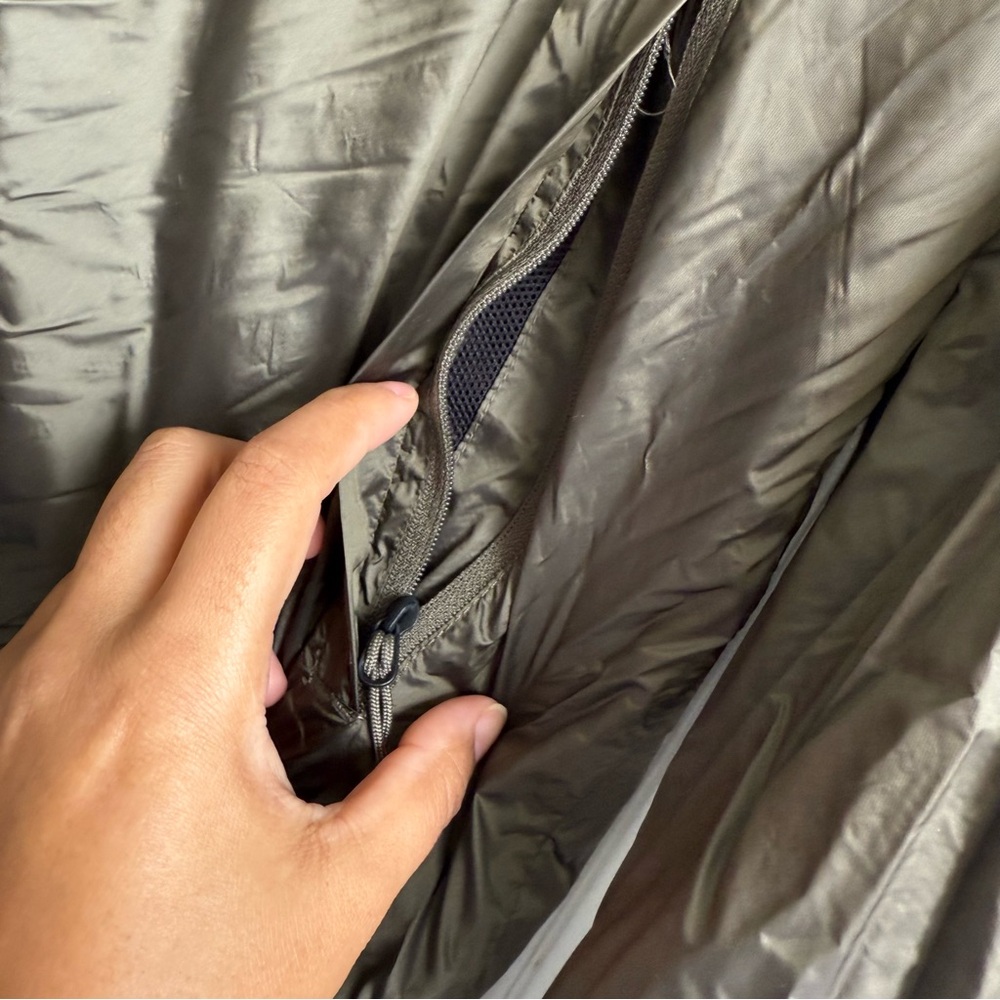 The North Face Size M Windwall bomber jacket in Olive Green - Picture 3 of 6